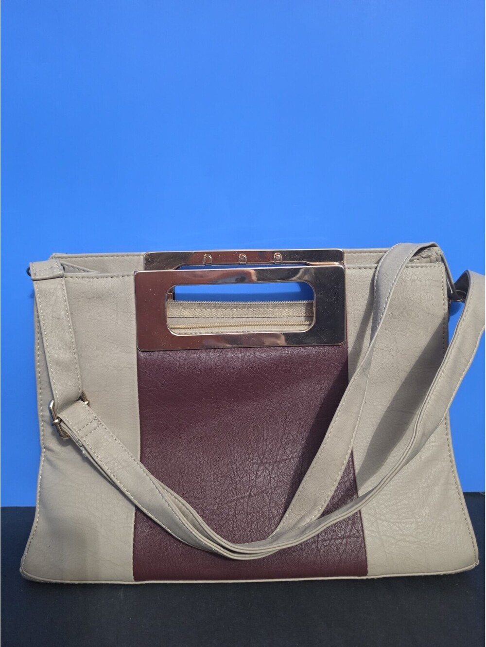 Cato Women’s Large Shoulder Handbag Red Brown Cream Inner Pockets Snap Closure